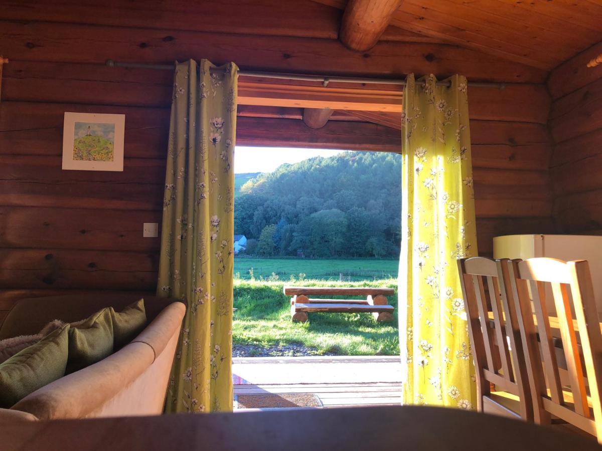 Log Home Village Ulverston Bagian luar foto