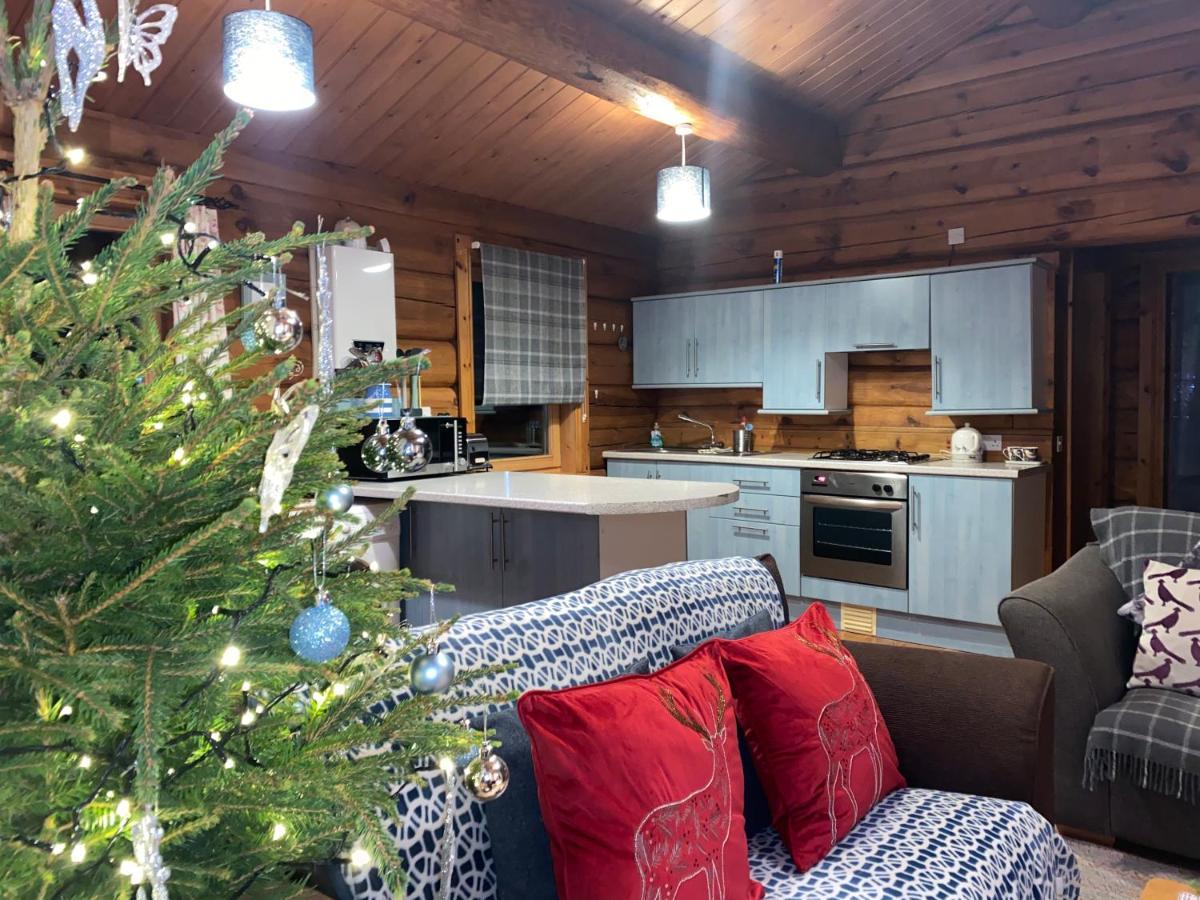 Log Home Village Ulverston Bagian luar foto