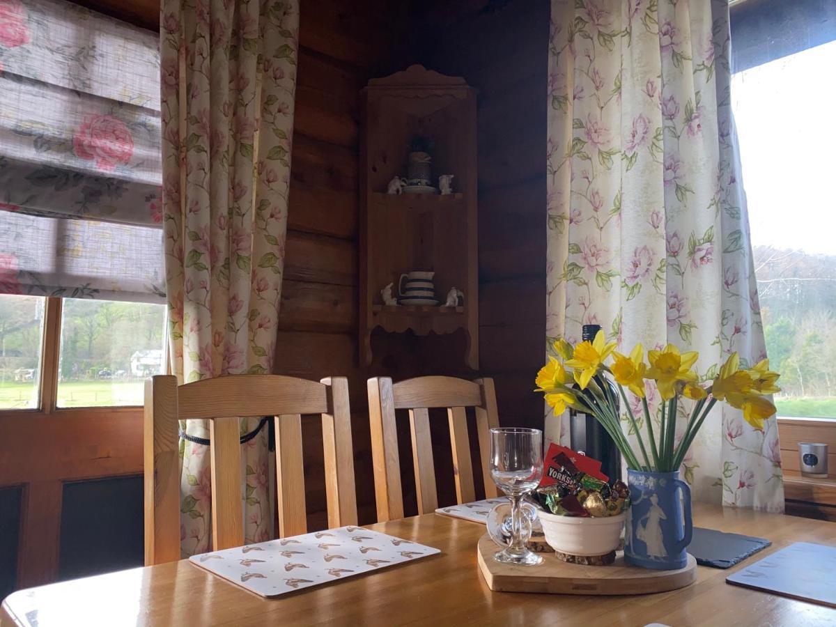 Log Home Village Ulverston Bagian luar foto