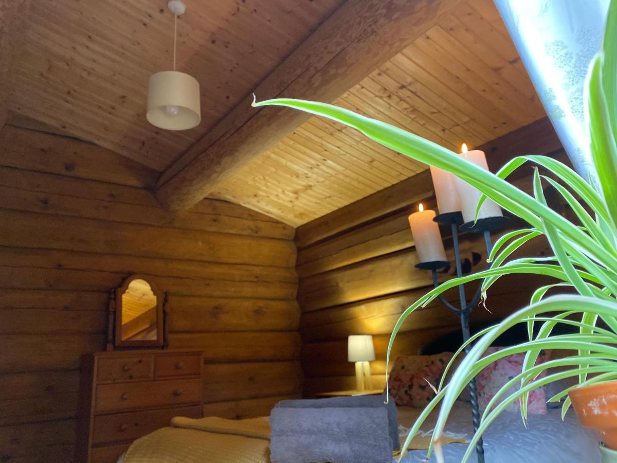 Log Home Village Ulverston Bagian luar foto